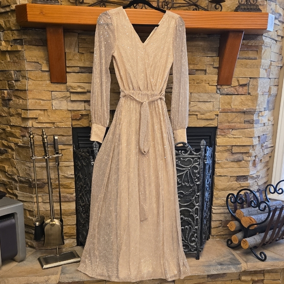 Elegant Cream Long Sleeve Dress Size XS - Picture 1 of 9